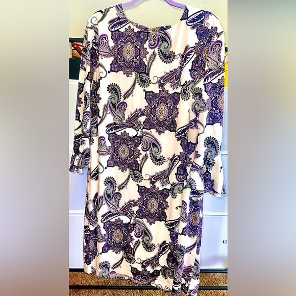 Dress - Picture 1 of 1